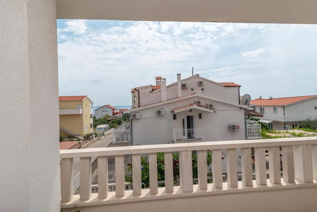 Modern Apt W Terrace 2 Min Walk To The Beach Okrug Gornji 0*,  Croatia